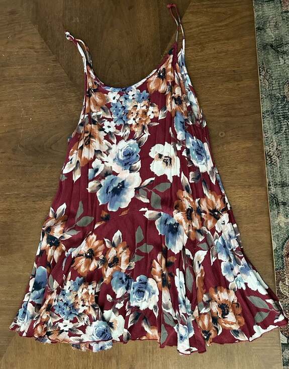 Nu Label USA Dresses & Skirts - Nu Label USA Maroon Floral Spaghetti Strap Flowy Tank Dress